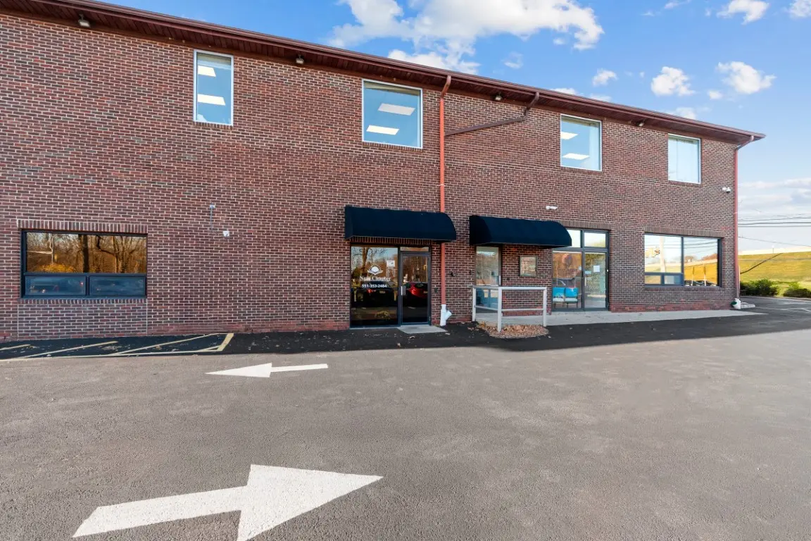 New Chapter - Exterior 5621 (Medium)