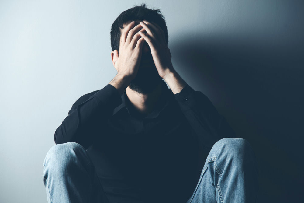 man managing cocaine cravings in recovery