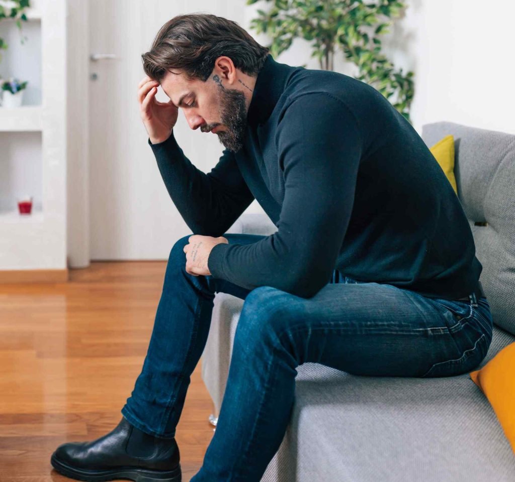 man having signs of cocaine addiction Symptoms of cocaine addiction